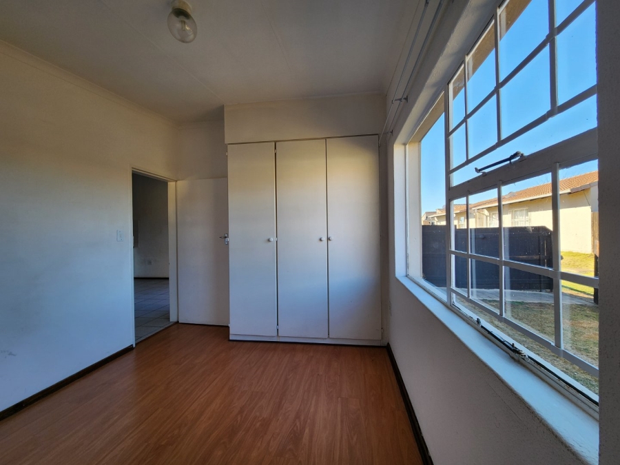 3 Bedroom Property for Sale in Klippoortje Gauteng