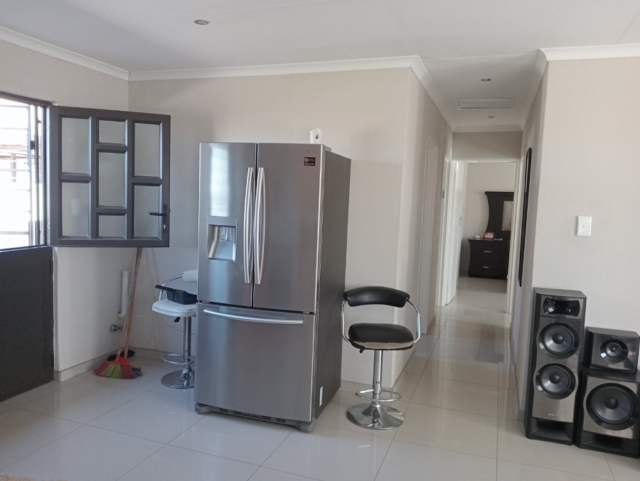 4 Bedroom Property for Sale in Delmore Park Gauteng