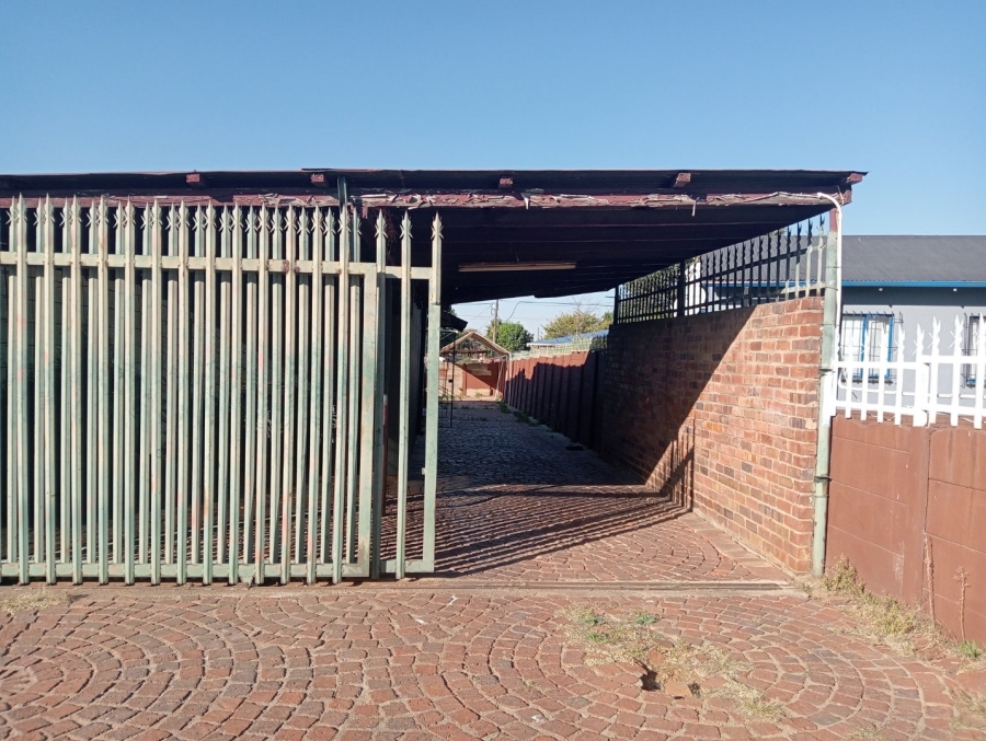 5 Bedroom Property for Sale in Elsburg Gauteng