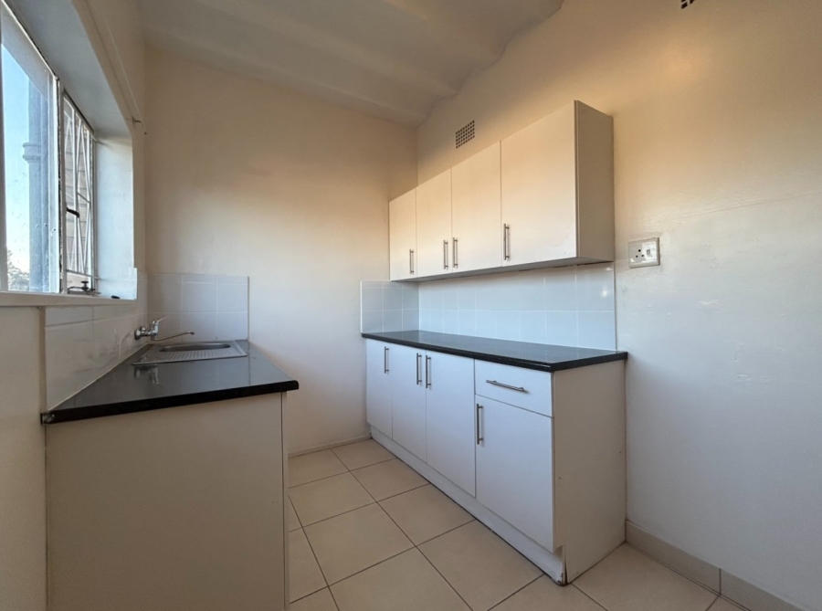 To Let 1 Bedroom Property for Rent in Delville Gauteng