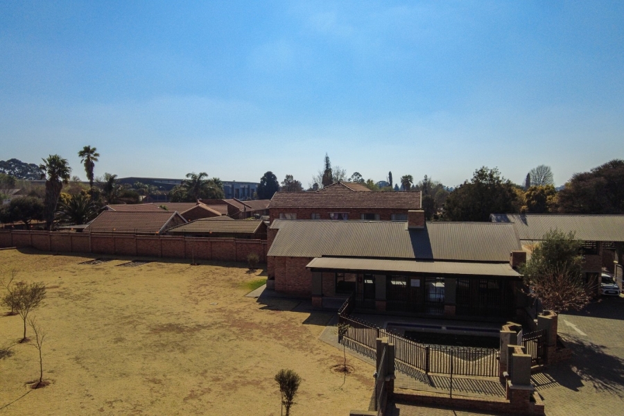 2 Bedroom Property for Sale in Pomona AH Gauteng