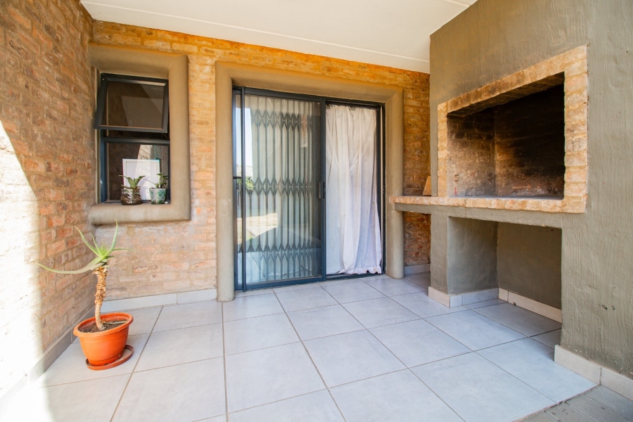 2 Bedroom Property for Sale in Pomona AH Gauteng