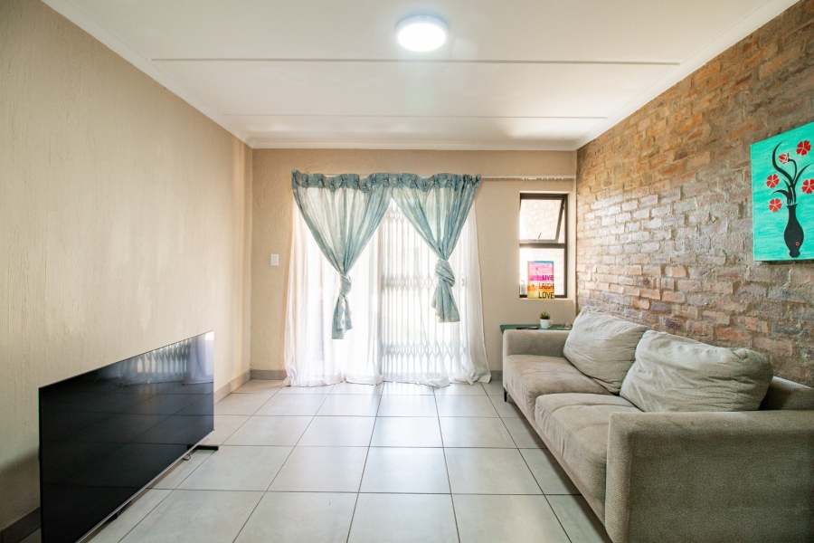 2 Bedroom Property for Sale in Pomona AH Gauteng