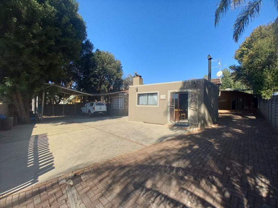 4 Bedroom Property for Sale in Noordheuwel Gauteng