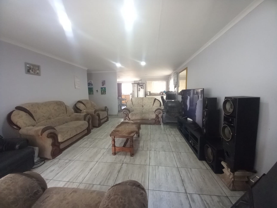 4 Bedroom Property for Sale in Noordheuwel Gauteng