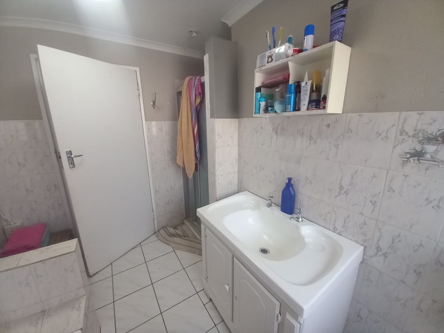 4 Bedroom Property for Sale in Noordheuwel Gauteng