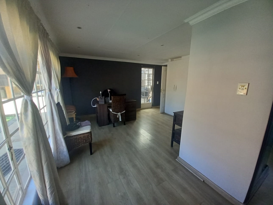 4 Bedroom Property for Sale in Noordheuwel Gauteng