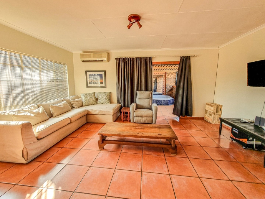 3 Bedroom Property for Sale in Eldoraigne Gauteng