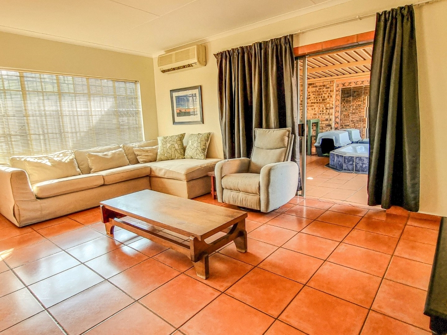 3 Bedroom Property for Sale in Eldoraigne Gauteng