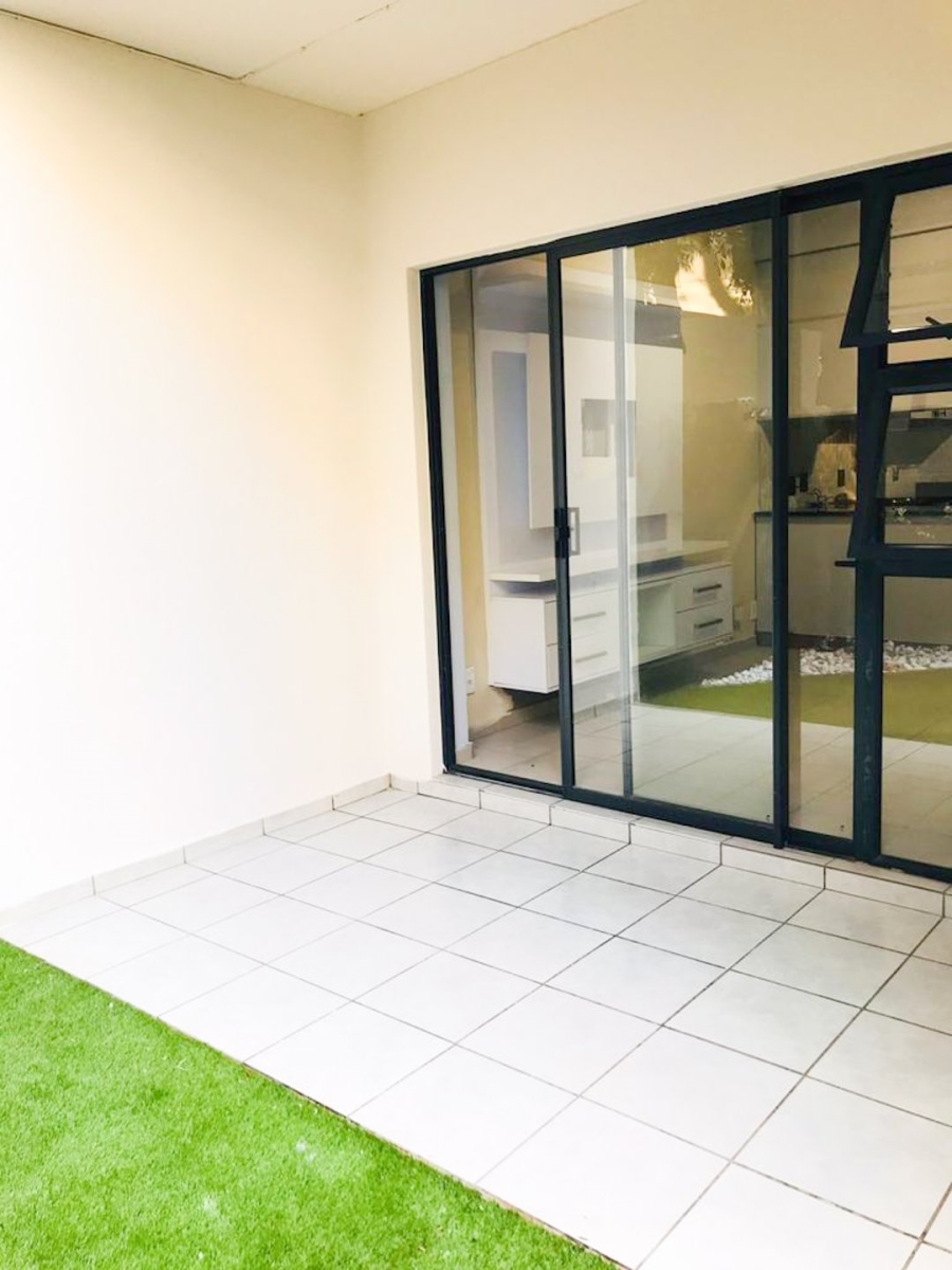 2 Bedroom Property for Sale in North Riding Gauteng