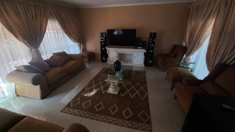 4 Bedroom Property for Sale in Groblerpark Gauteng