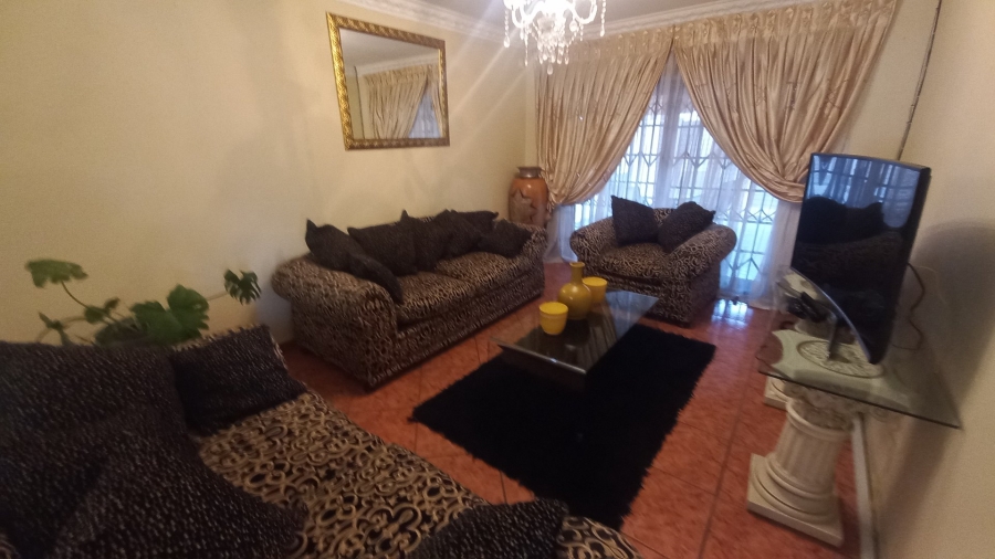 4 Bedroom Property for Sale in Groblerpark Gauteng