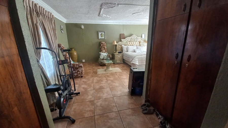 4 Bedroom Property for Sale in Groblerpark Gauteng