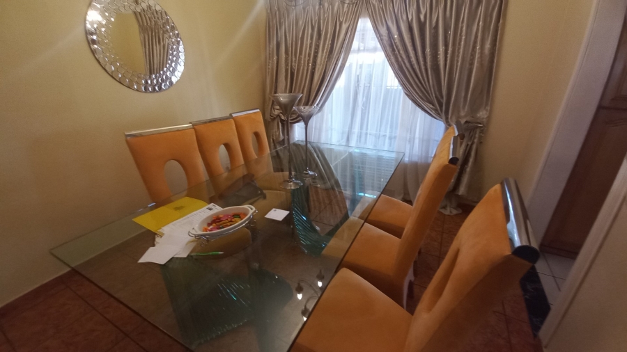 4 Bedroom Property for Sale in Groblerpark Gauteng