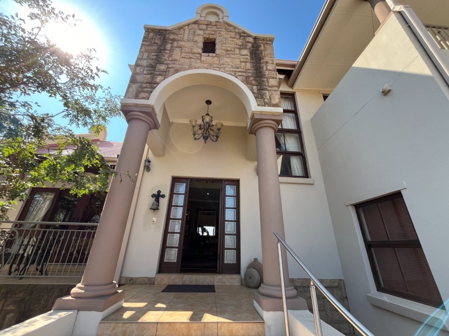 4 Bedroom Property for Sale in Silver Lakes Gauteng