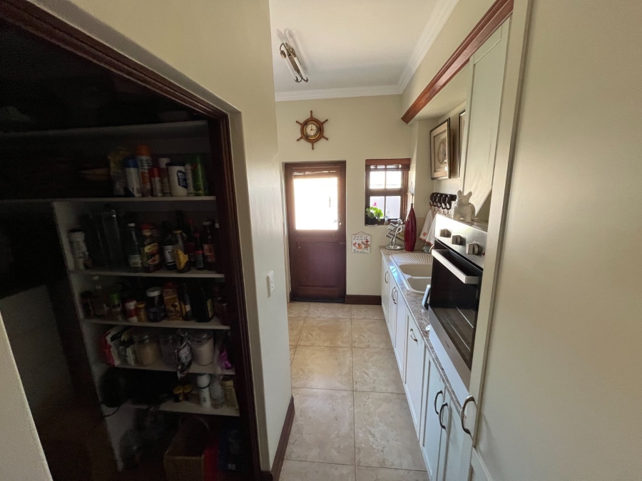 4 Bedroom Property for Sale in Silver Lakes Gauteng