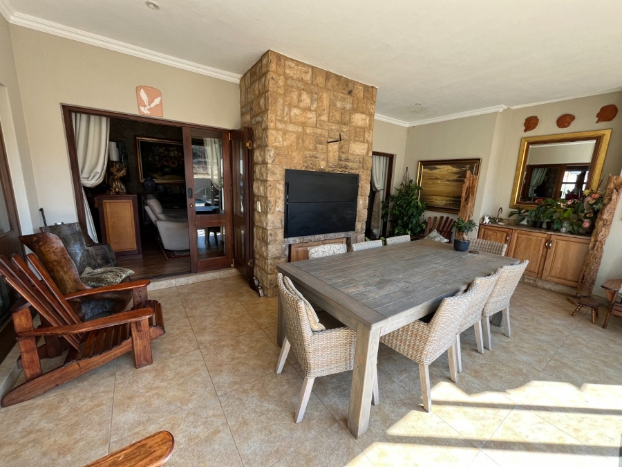 4 Bedroom Property for Sale in Silver Lakes Gauteng