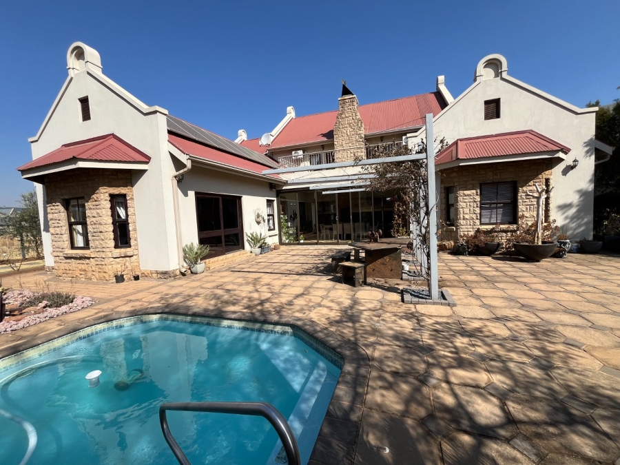 4 Bedroom Property for Sale in Silver Lakes Gauteng