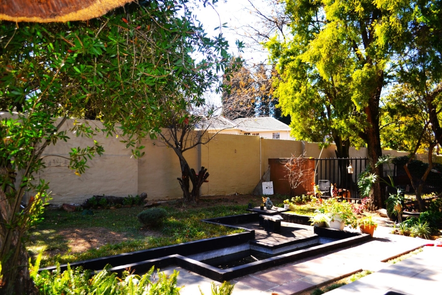 To Let 1 Bedroom Property for Rent in Bryanston Gauteng