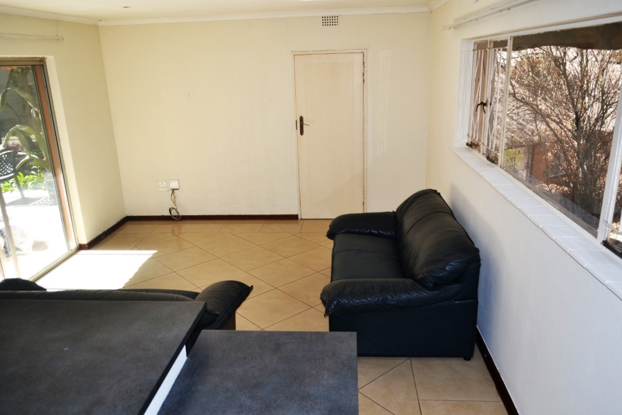 To Let 1 Bedroom Property for Rent in Bryanston Gauteng