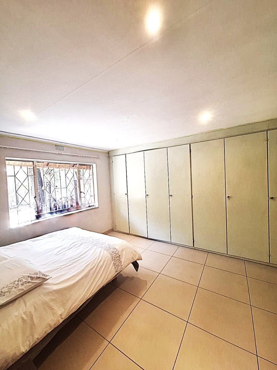 To Let 1 Bedroom Property for Rent in Bryanston Gauteng