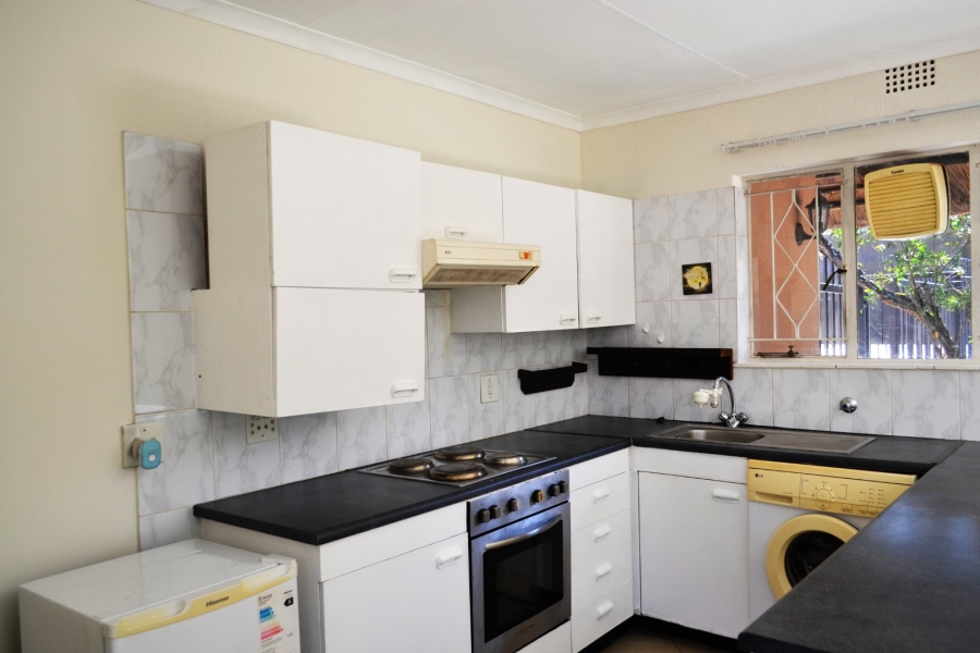 To Let 1 Bedroom Property for Rent in Bryanston Gauteng