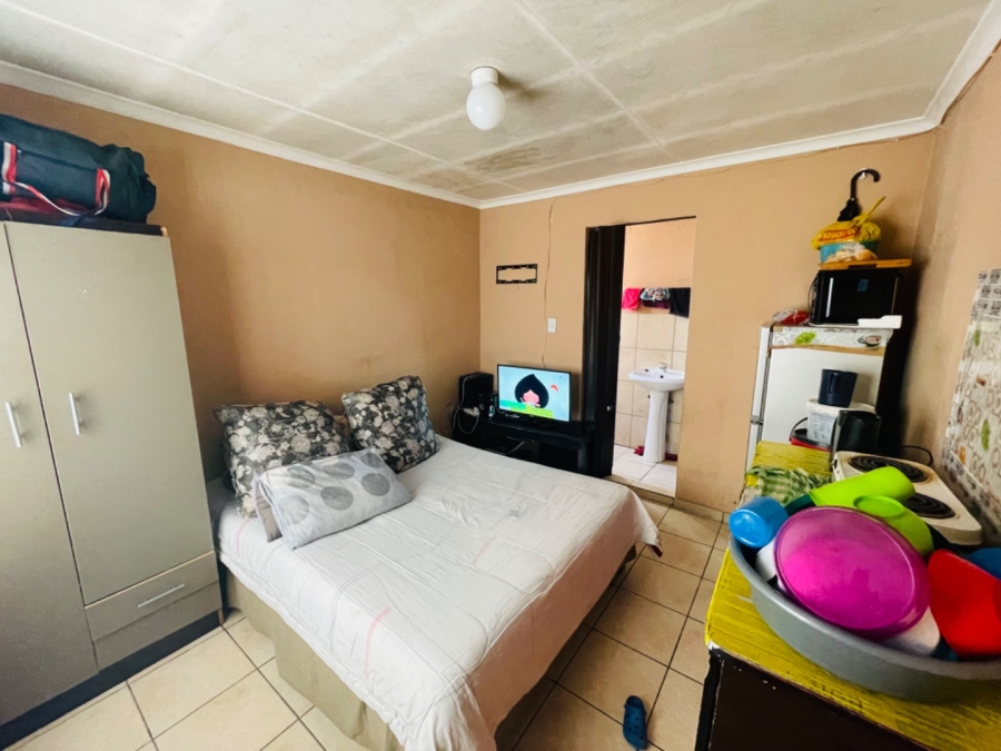 2 Bedroom Property for Sale in Birch Acres Gauteng