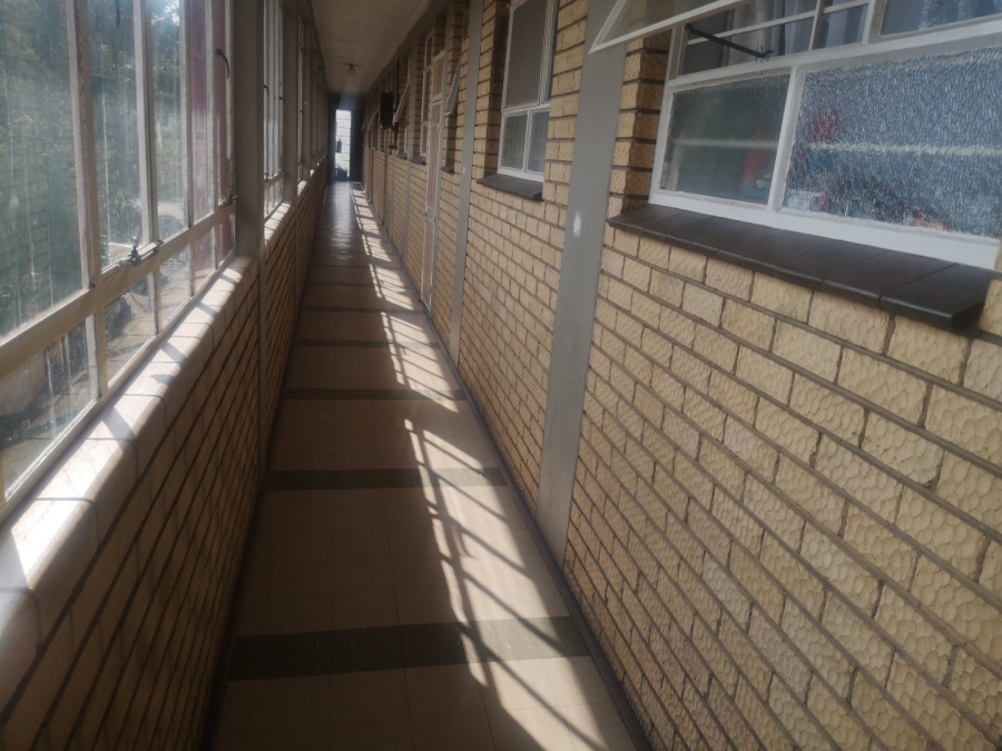 1 Bedroom Property for Sale in Lorentzville Gauteng