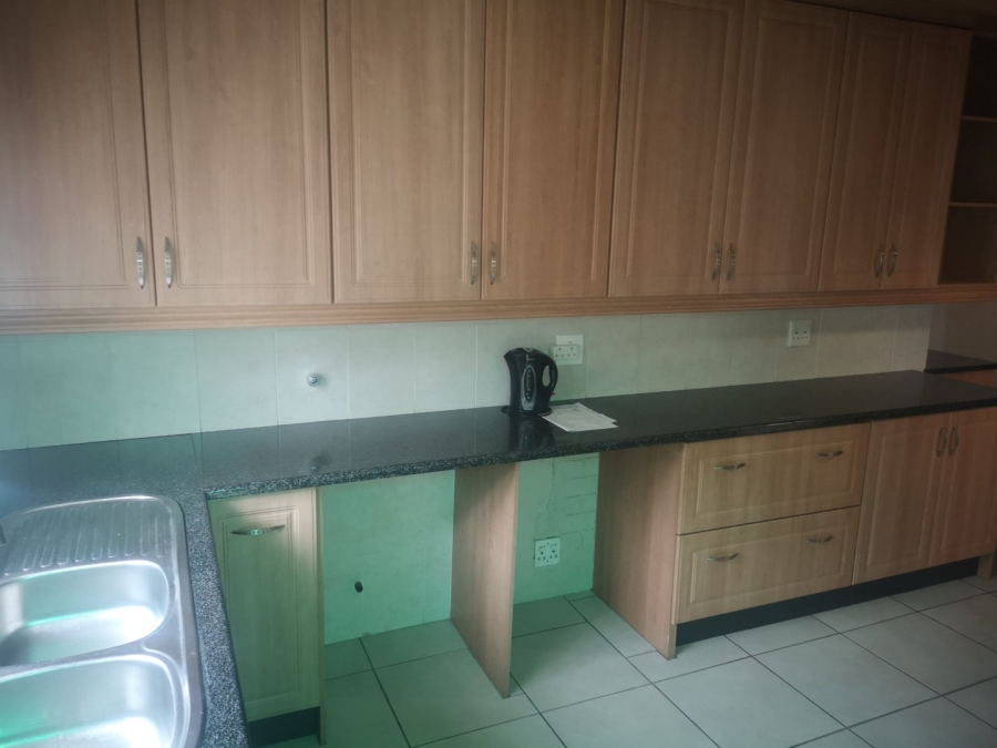 4 Bedroom Property for Sale in Sunnyridge Gauteng