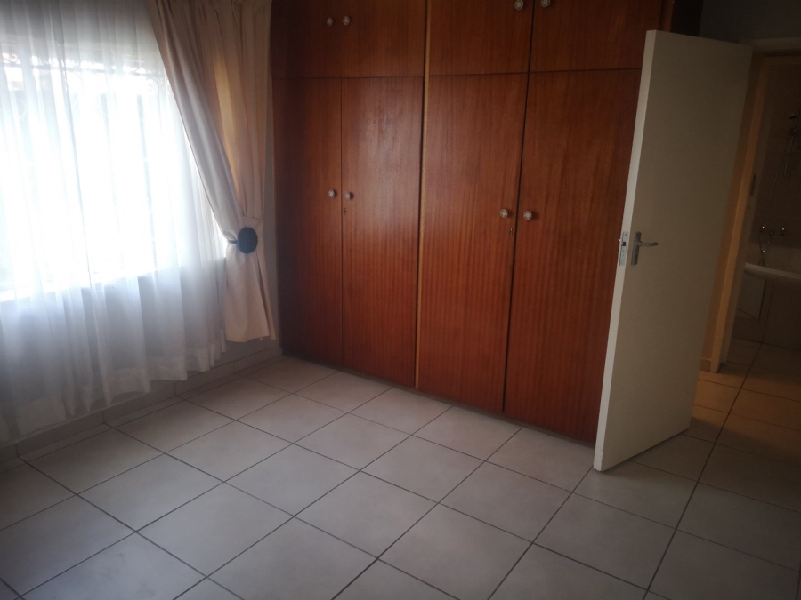 4 Bedroom Property for Sale in Sunnyridge Gauteng