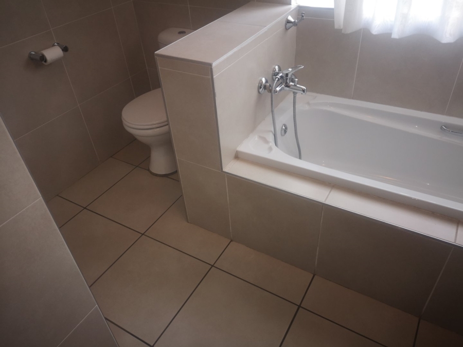 4 Bedroom Property for Sale in Sunnyridge Gauteng