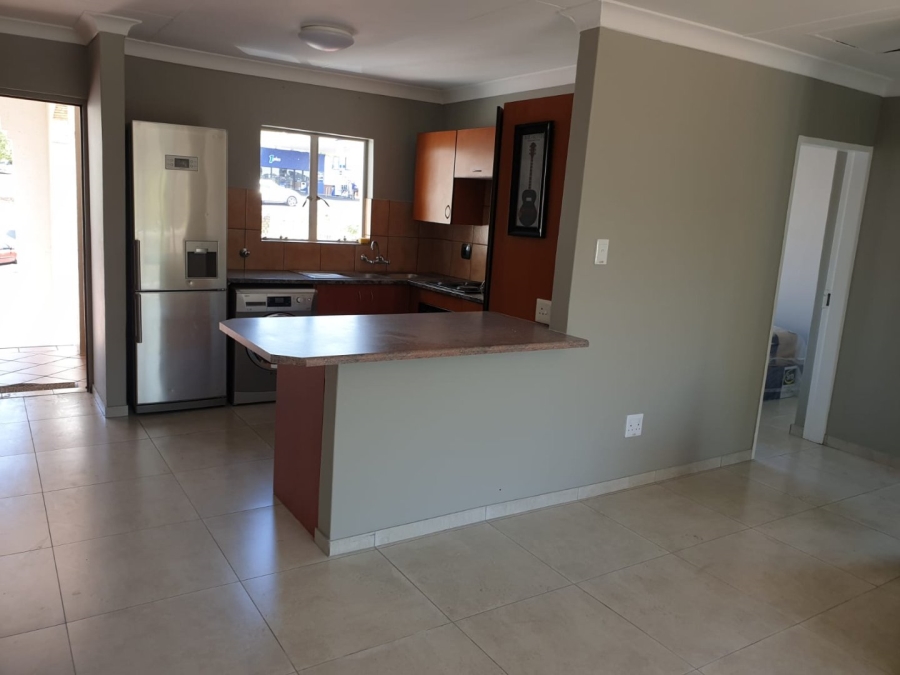 2 Bedroom Property for Sale in Sonneglans Gauteng