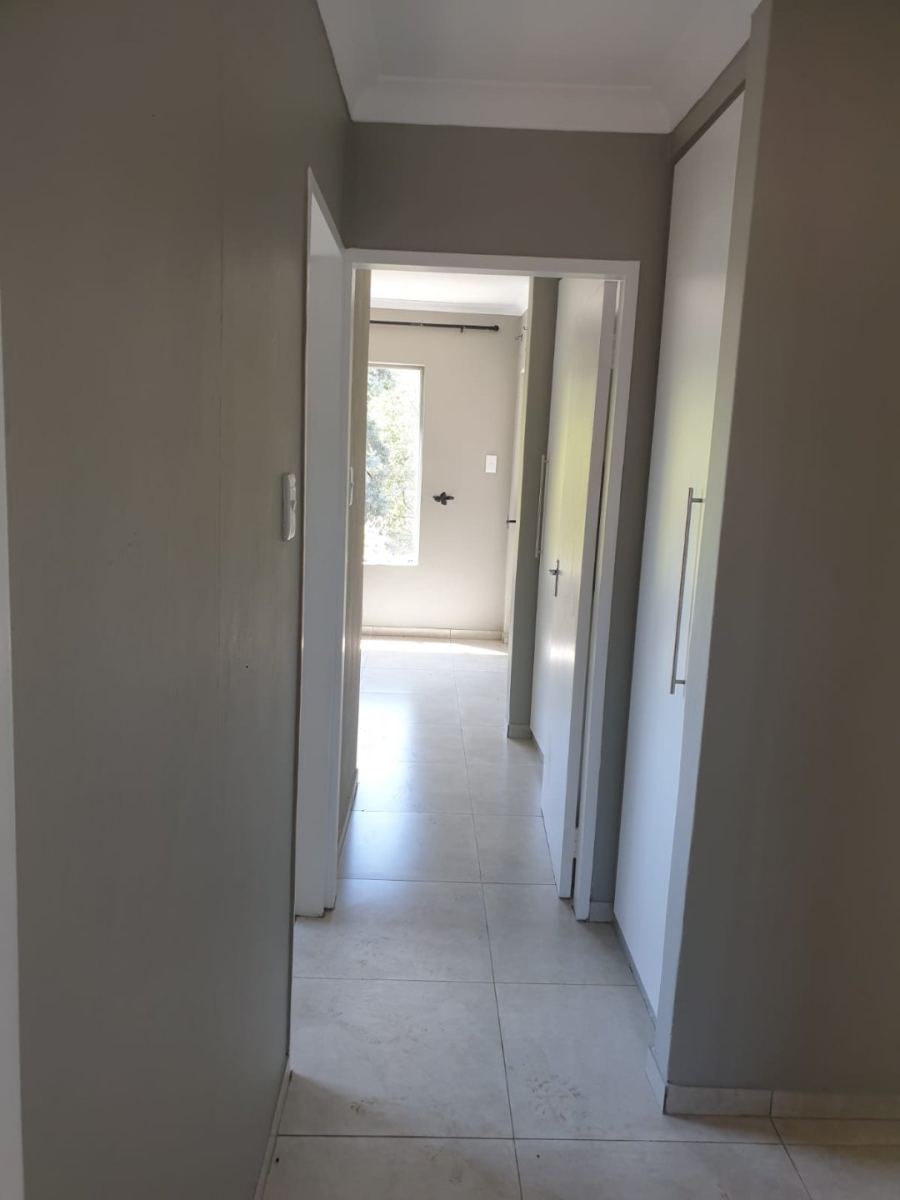 2 Bedroom Property for Sale in Sonneglans Gauteng