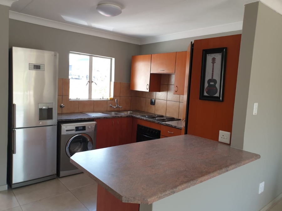 2 Bedroom Property for Sale in Sonneglans Gauteng