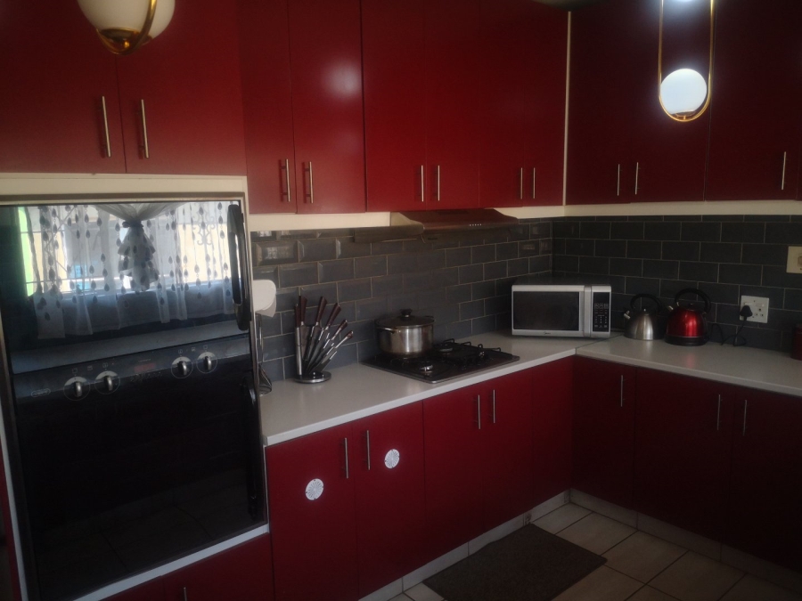 6 Bedroom Property for Sale in Primrose East Gauteng