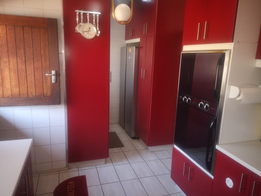 6 Bedroom Property for Sale in Primrose East Gauteng