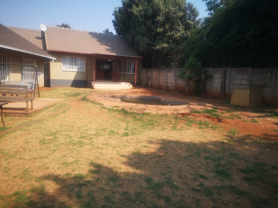 6 Bedroom Property for Sale in Primrose East Gauteng