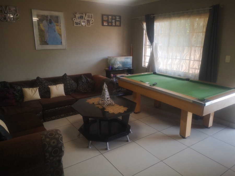 6 Bedroom Property for Sale in Primrose East Gauteng