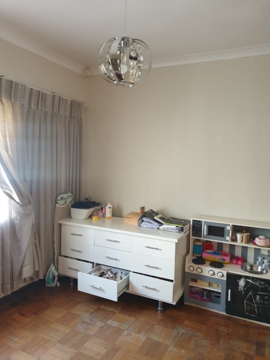 3 Bedroom Property for Sale in Orange Grove Gauteng