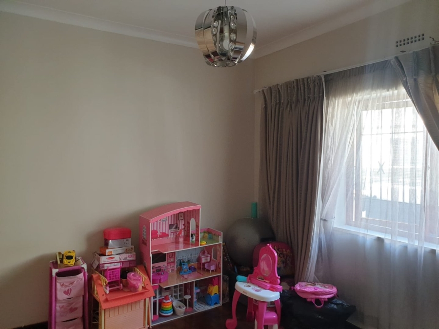 3 Bedroom Property for Sale in Orange Grove Gauteng