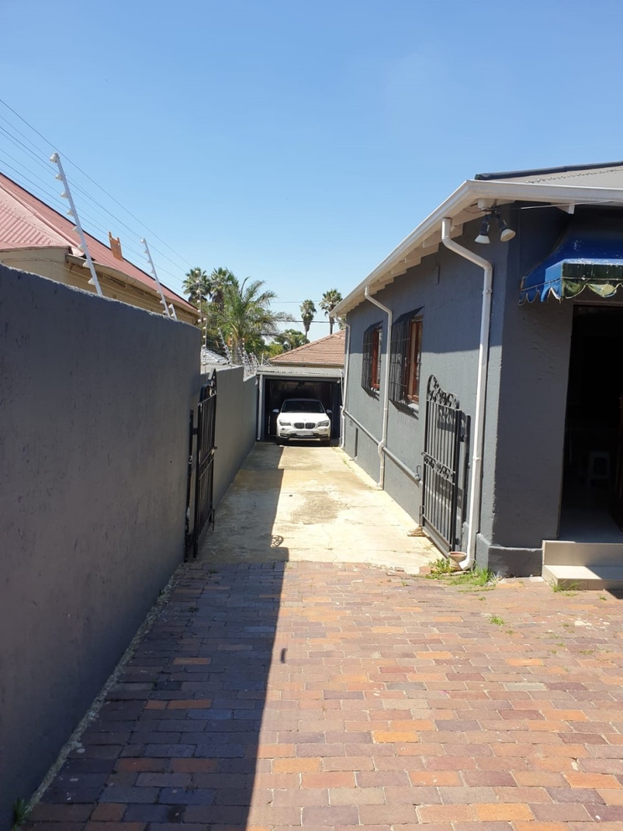 3 Bedroom Property for Sale in Orange Grove Gauteng