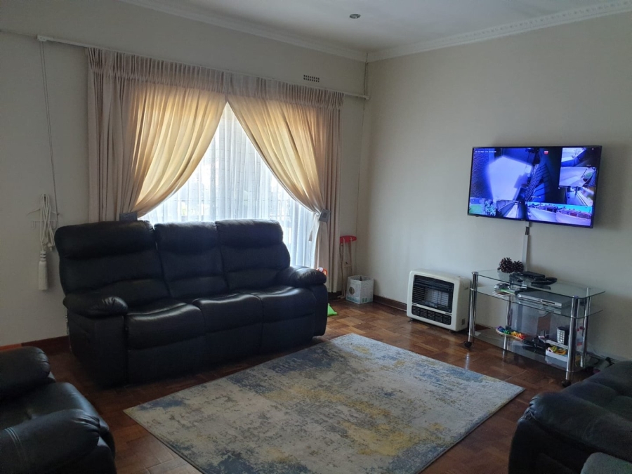 3 Bedroom Property for Sale in Orange Grove Gauteng