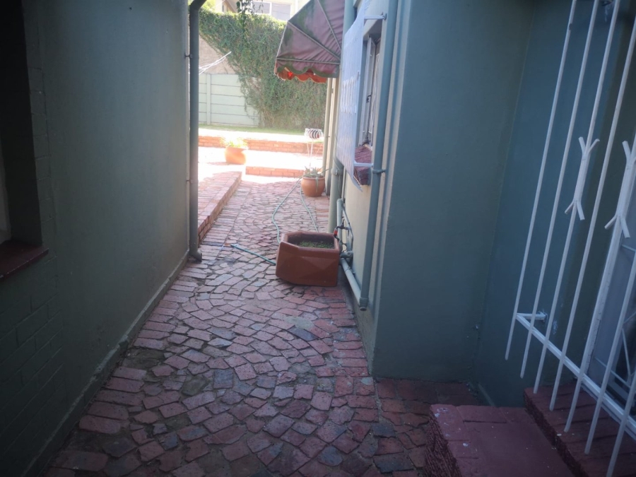 5 Bedroom Property for Sale in Wychwood Gauteng