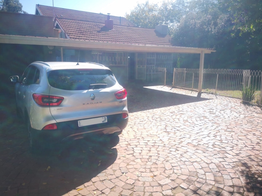 5 Bedroom Property for Sale in Wychwood Gauteng