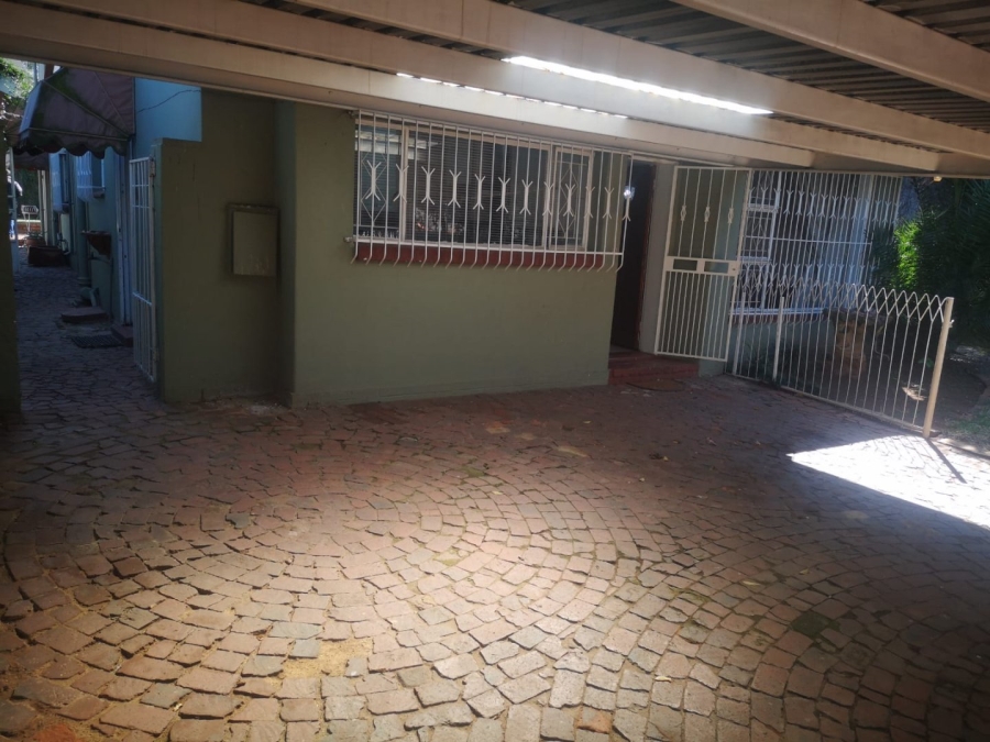 5 Bedroom Property for Sale in Wychwood Gauteng