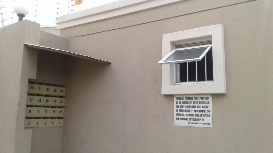 2 Bedroom Property for Sale in Wannenburghoogte Gauteng