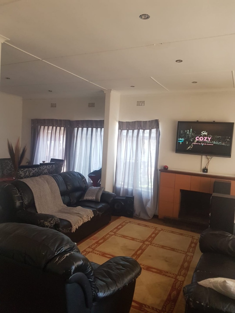 3 Bedroom Property for Sale in Fairwood Gauteng