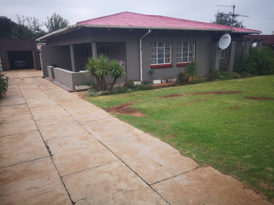 3 Bedroom Property for Sale in Wychwood Gauteng