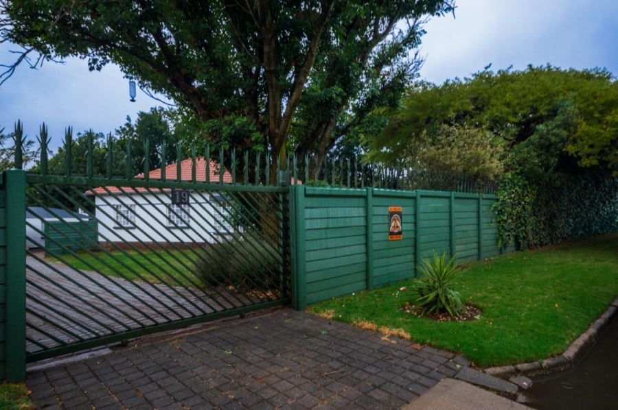 3 Bedroom Property for Sale in Hurlyvale Gauteng