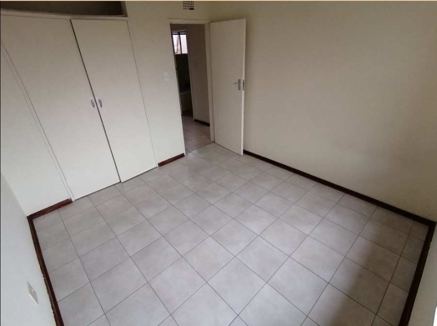 2 Bedroom Property for Sale in Illiondale Gauteng